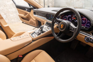 パナメーラ 4 PDK 4WD