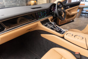 パナメーラ 4 PDK 4WD