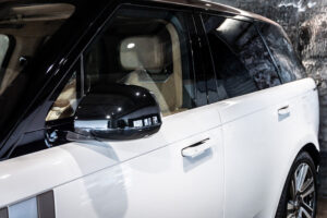 レンジローバー SV 3.0L P510e スタンダードホイールベース 4WD