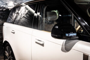 レンジローバー SV 3.0L P510e スタンダードホイールベース 4WD