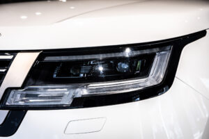 レンジローバー SV 3.0L P510e スタンダードホイールベース 4WD