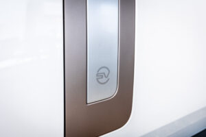 レンジローバー SV 3.0L P510e スタンダードホイールベース 4WD