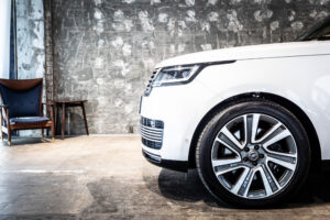 レンジローバー SV 3.0L P510e スタンダードホイールベース 4WD