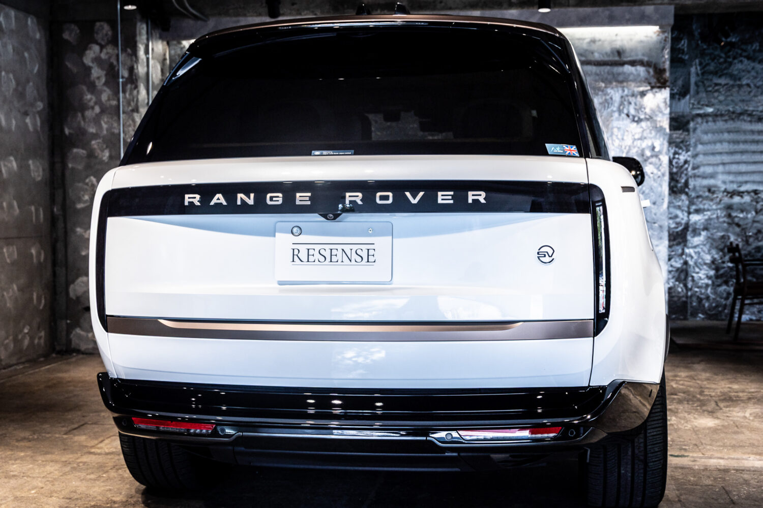 レンジローバー SV 3.0L P510e スタンダードホイールベース 4WD