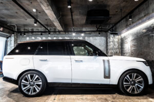 レンジローバー SV 3.0L P510e スタンダードホイールベース 4WD