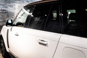 レンジローバー SV 3.0L P510e スタンダードホイールベース 4WD