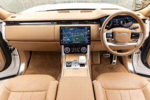 レンジローバー SV 3.0L P510e スタンダードホイールベース 4WD