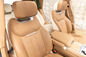 レンジローバー SV 3.0L P510e スタンダードホイールベース 4WD