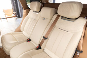 レンジローバー SV 3.0L P510e スタンダードホイールベース 4WD