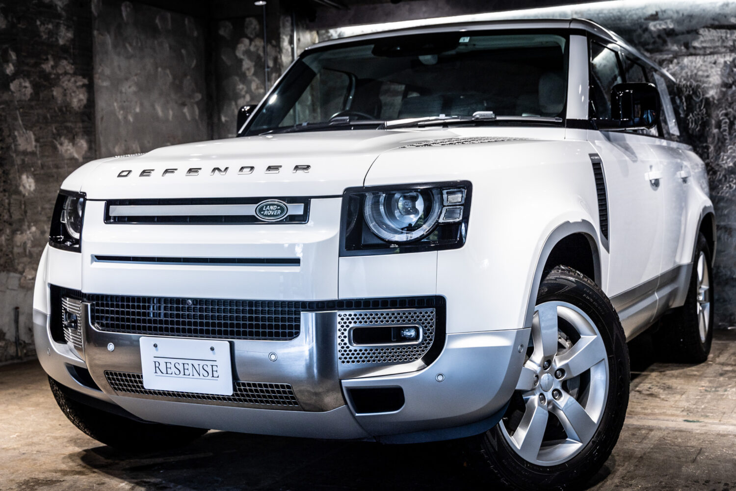 ディフェンダー130 ローンチエディション 3.0 D300 ディーゼル 4WD