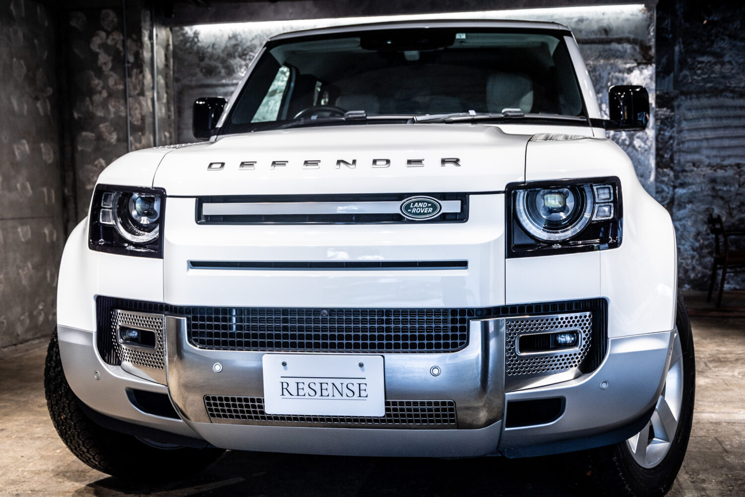 ディフェンダー130 ローンチエディション 3.0 D300 ディーゼル 4WD