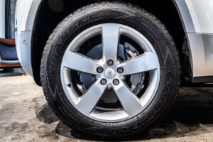 ディフェンダー130 ローンチエディション 3.0 D300 ディーゼル 4WD