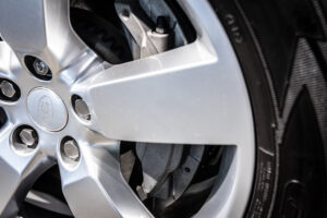 ディフェンダー130 ローンチエディション 3.0 D300 ディーゼル 4WD