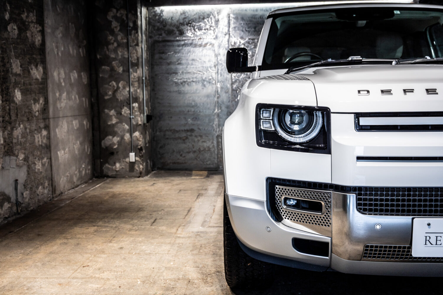 ディフェンダー130 ローンチエディション 3.0 D300 ディーゼル 4WD