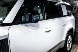 ディフェンダー130 ローンチエディション 3.0 D300 ディーゼル 4WD