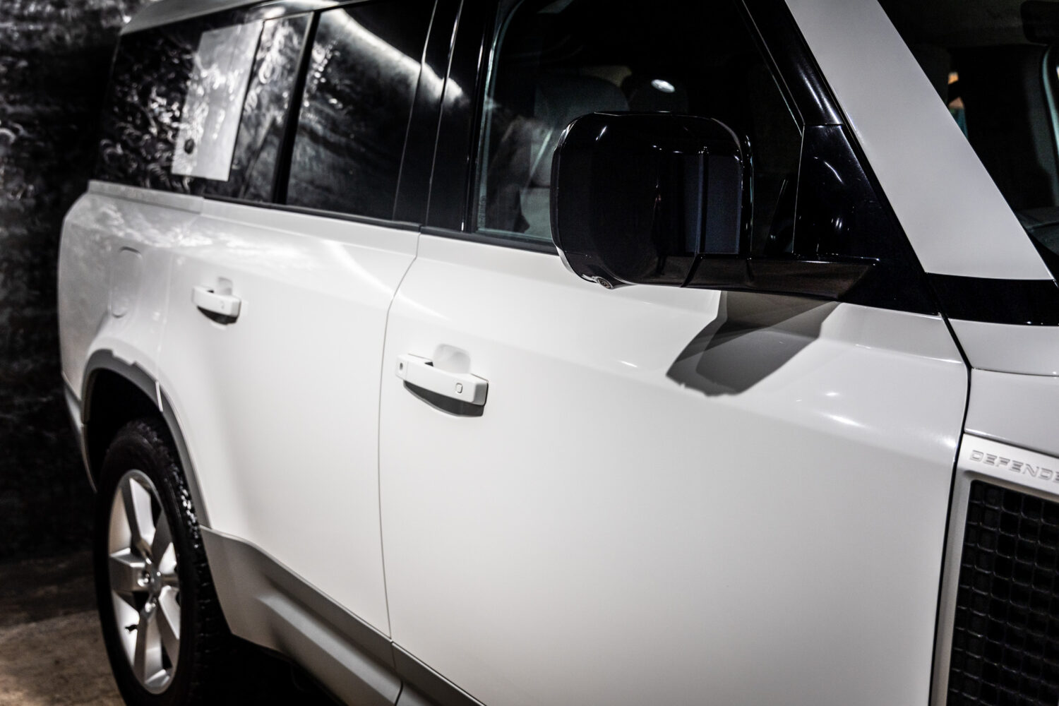 ディフェンダー130 ローンチエディション 3.0 D300 ディーゼル 4WD