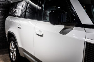 ディフェンダー130 ローンチエディション 3.0 D300 ディーゼル 4WD