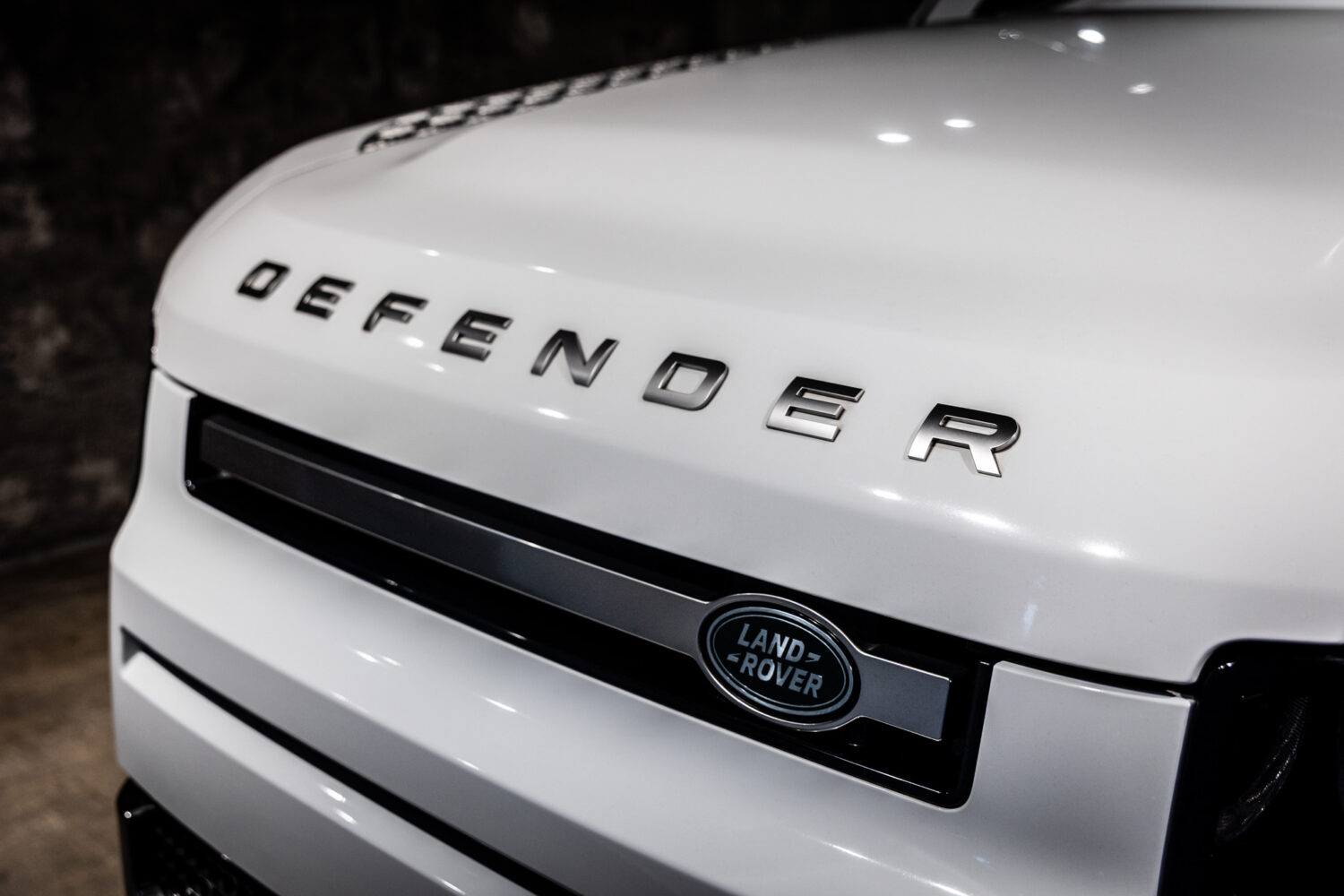 ディフェンダー130 ローンチエディション 3.0 D300 ディーゼル 4WD