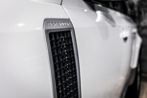 ディフェンダー130 ローンチエディション 3.0 D300 ディーゼル 4WD