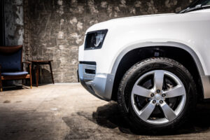 ディフェンダー130 ローンチエディション 3.0 D300 ディーゼル 4WD