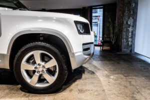 ディフェンダー130 ローンチエディション 3.0 D300 ディーゼル 4WD