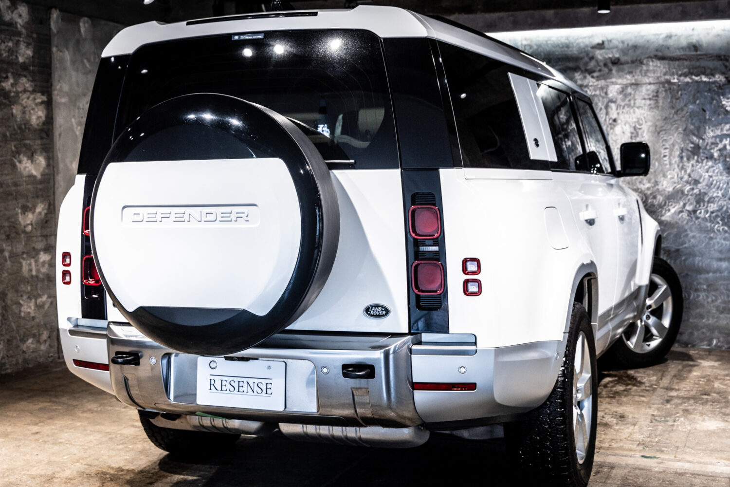 ディフェンダー130 ローンチエディション 3.0 D300 ディーゼル 4WD