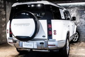 ディフェンダー130 ローンチエディション 3.0 D300 ディーゼル 4WD