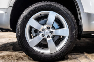 ディフェンダー130 ローンチエディション 3.0 D300 ディーゼル 4WD