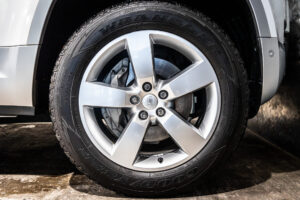 ディフェンダー130 ローンチエディション 3.0 D300 ディーゼル 4WD