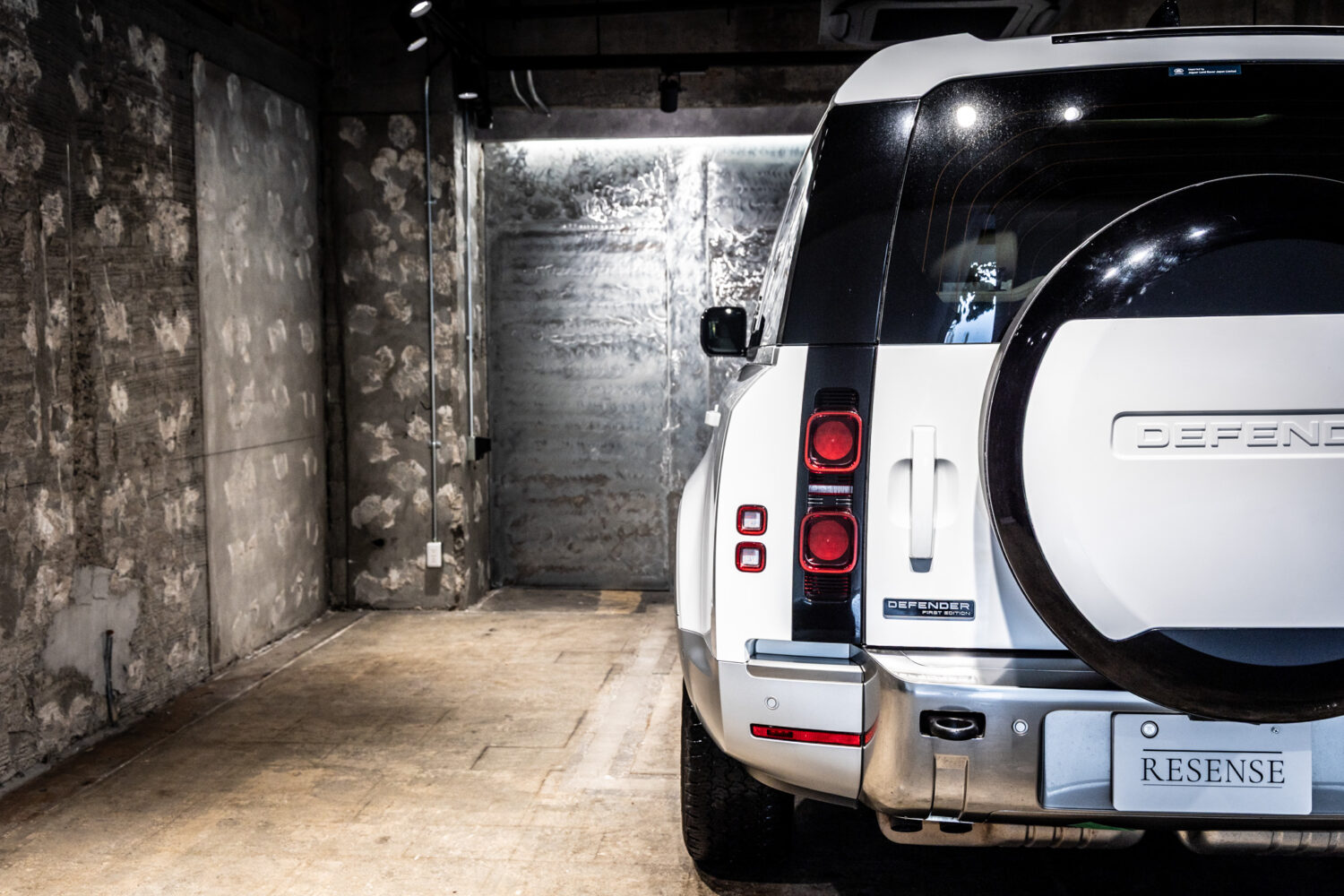 ディフェンダー130 ローンチエディション 3.0 D300 ディーゼル 4WD