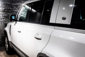 ディフェンダー130 ローンチエディション 3.0 D300 ディーゼル 4WD