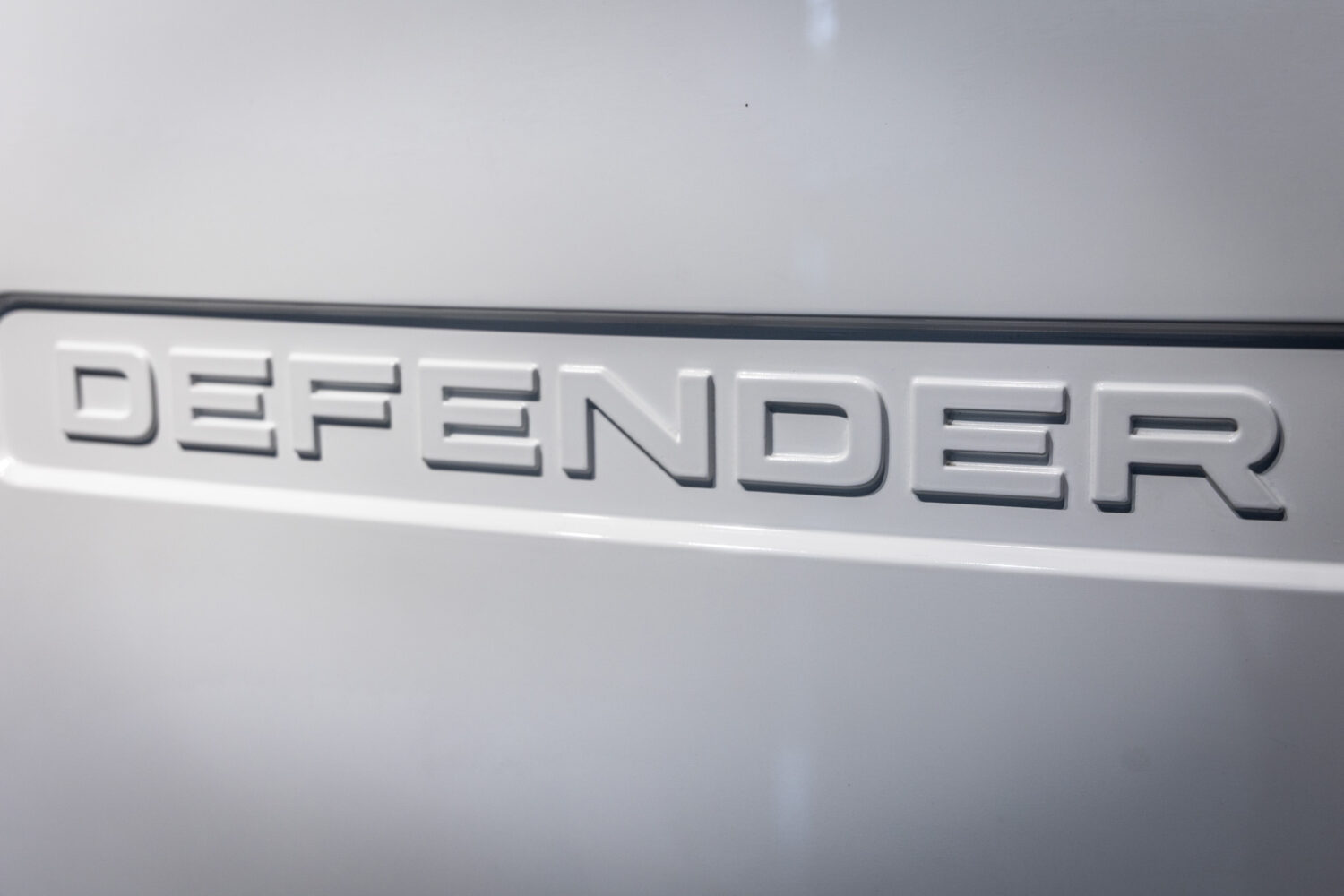 ディフェンダー130 ローンチエディション 3.0 D300 ディーゼル 4WD