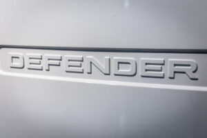 ディフェンダー130 ローンチエディション 3.0 D300 ディーゼル 4WD