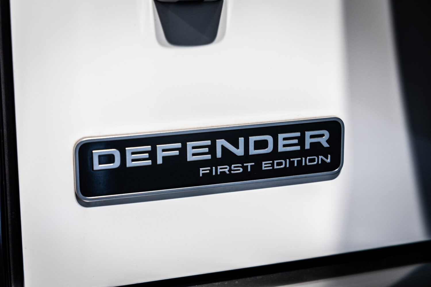 ディフェンダー130 ローンチエディション 3.0 D300 ディーゼル 4WD