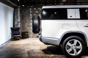 ディフェンダー130 ローンチエディション 3.0 D300 ディーゼル 4WD