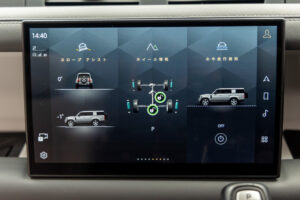 ディフェンダー130 ローンチエディション 3.0 D300 ディーゼル 4WD