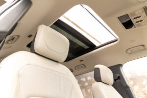 ディフェンダー130 ローンチエディション 3.0 D300 ディーゼル 4WD