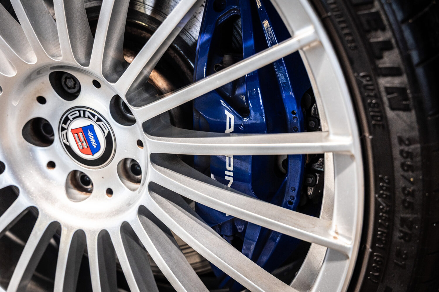 アルピナB7 ロングアルラット エグゼクティブラウンジ 4WD