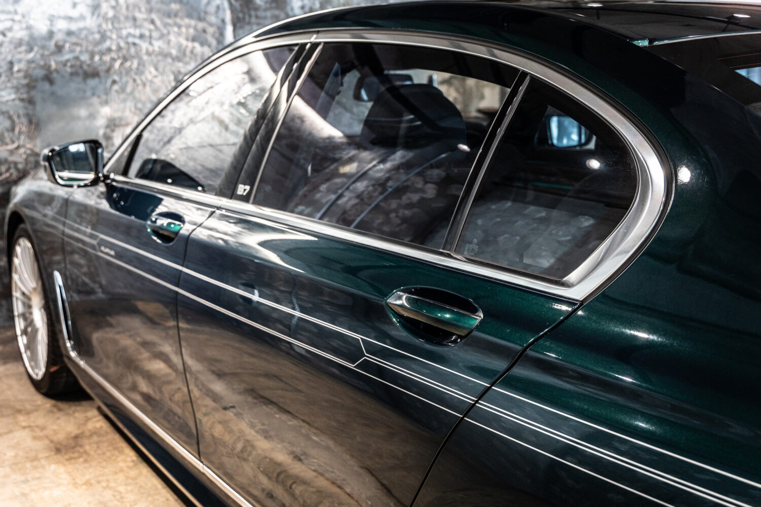 アルピナB7 ロングアルラット エグゼクティブラウンジ 4WD