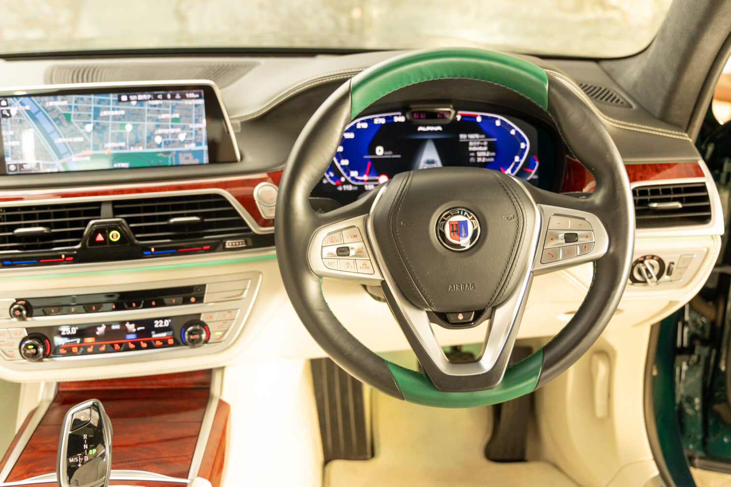 アルピナB7 ロングアルラット エグゼクティブラウンジ 4WD