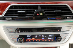 アルピナB7 ロングアルラット エグゼクティブラウンジ 4WD