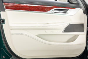 アルピナB7 ロングアルラット エグゼクティブラウンジ 4WD