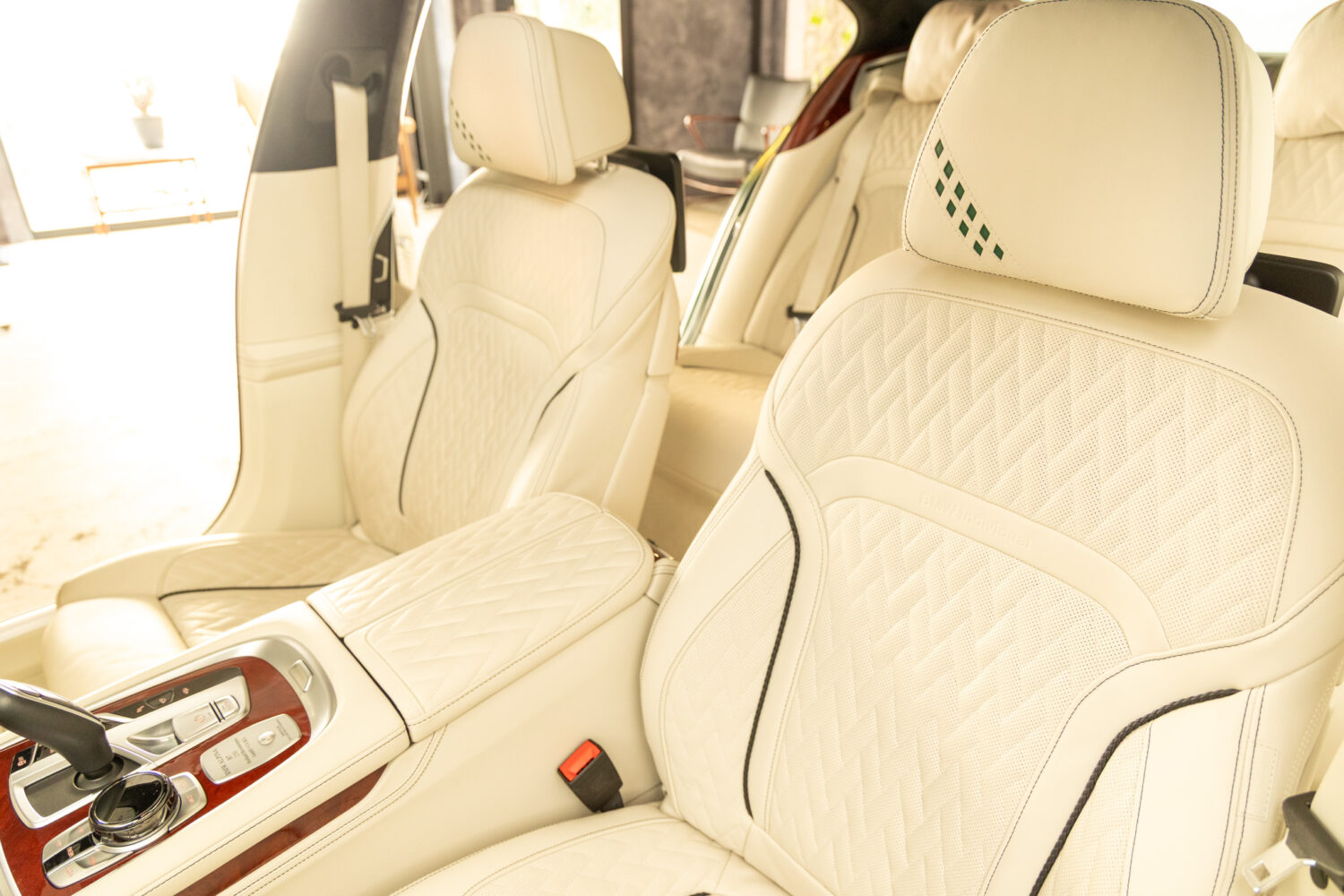 アルピナB7 ロングアルラット エグゼクティブラウンジ 4WD