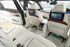 アルピナB7 ロングアルラット エグゼクティブラウンジ 4WD