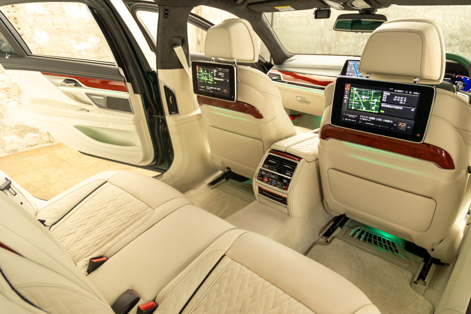 アルピナB7 ロングアルラット エグゼクティブラウンジ 4WD