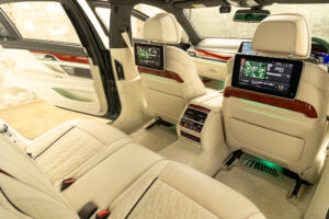 アルピナB7 ロングアルラット エグゼクティブラウンジ 4WD