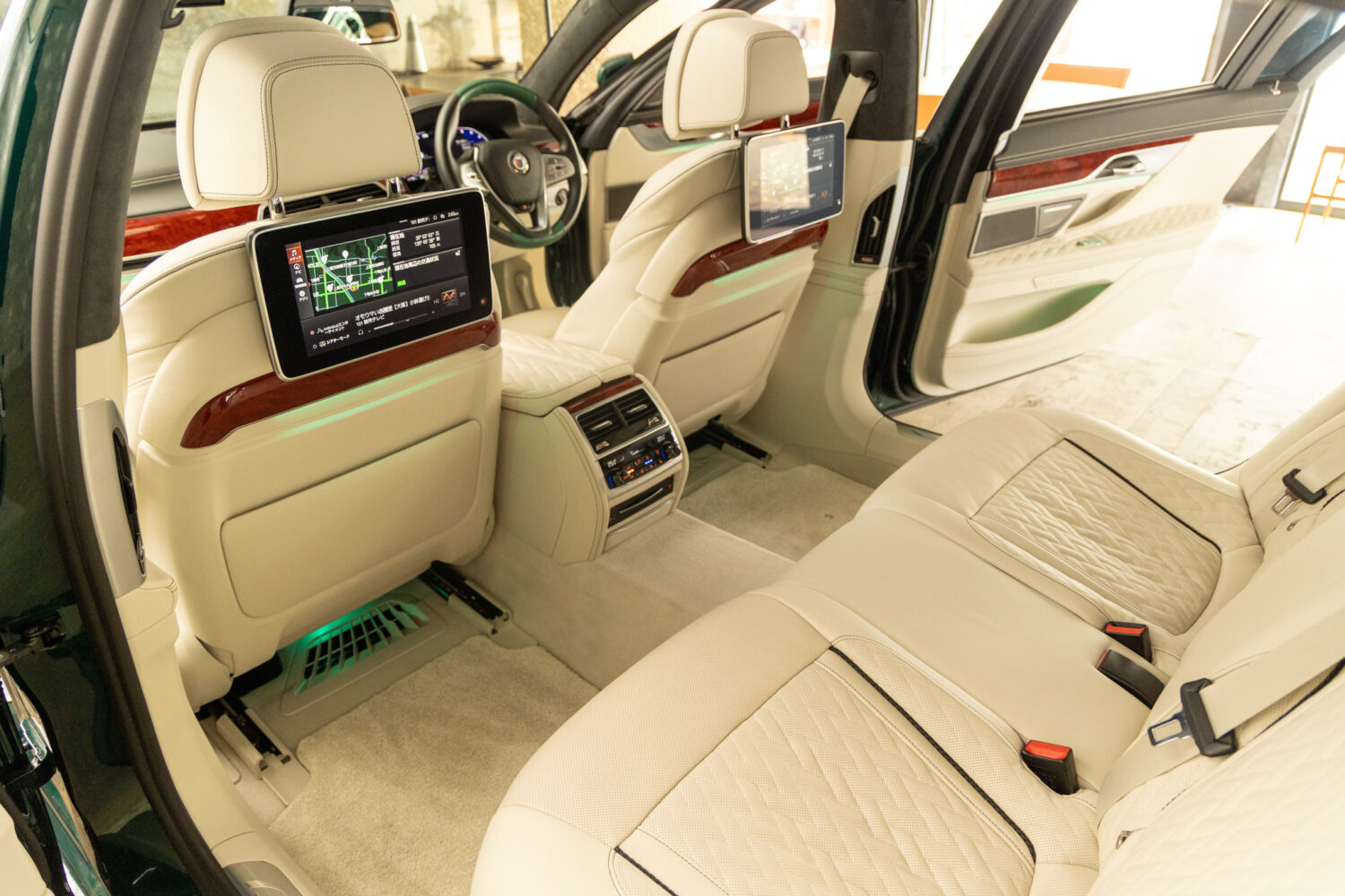 アルピナB7 ロングアルラット エグゼクティブラウンジ 4WD