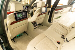 アルピナB7 ロングアルラット エグゼクティブラウンジ 4WD