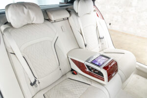 アルピナB7 ロングアルラット エグゼクティブラウンジ 4WD