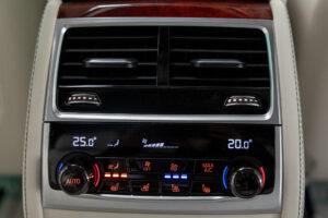 アルピナB7 ロングアルラット エグゼクティブラウンジ 4WD